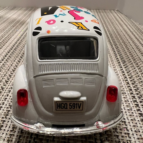 New Volkswagen Beetle with decals Die cast Wheels work with pull back action. 5" - Picture 7 of 10